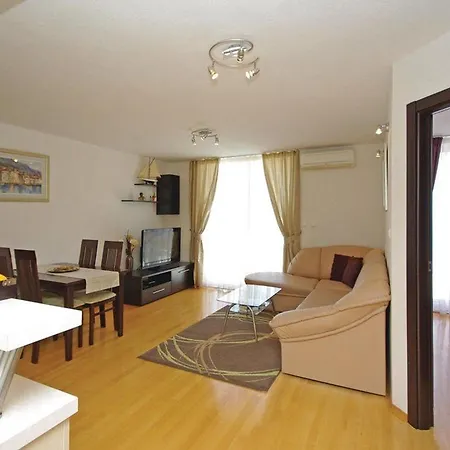 Apartment Pavlinovic *