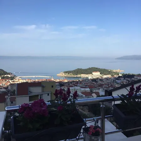 Pavlinovic Apartment *