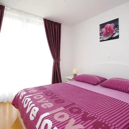 Apartment Pavlinovic *